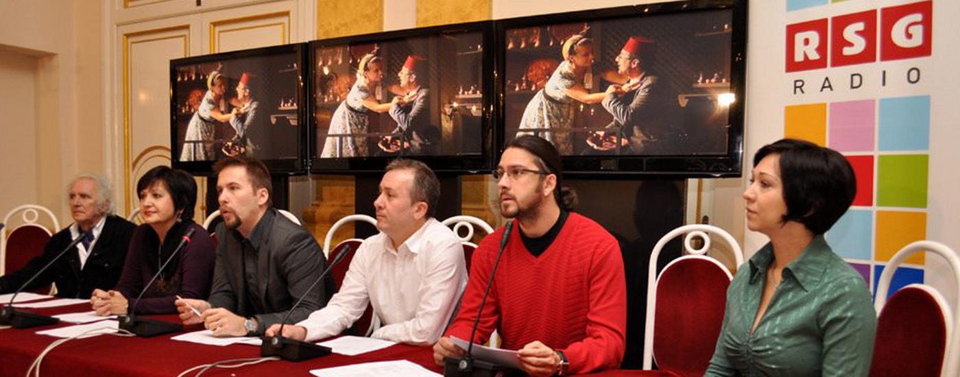 Press (Opera-Alma).jpg